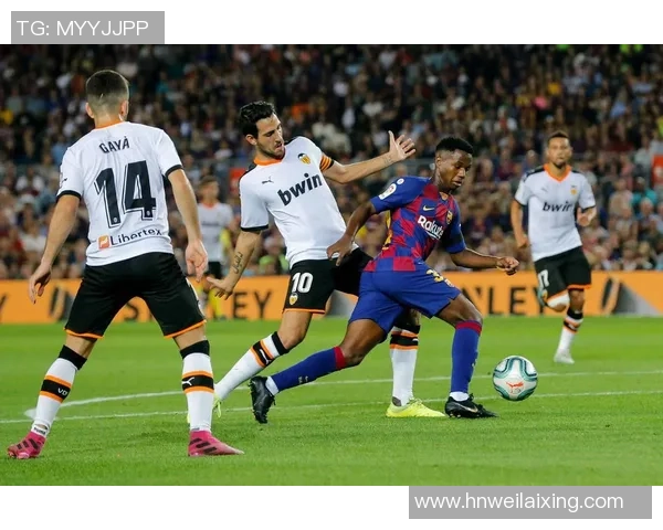 模仿足球明星进球挑战赛让你体验真实进球快感与技巧对决